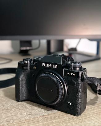 FUJIFILM X-T4