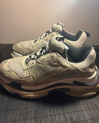 Scarpe Balenciaga Triple s