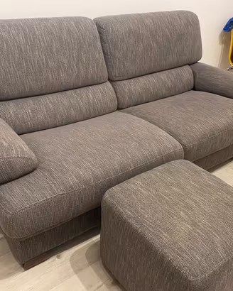 Divano letto 3 posti con pouf