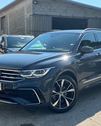 Volkswagen Tiguan 2.0 TDI 150 CV SCR DSG R-Line