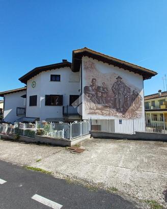 VILLA A SCHIERA A CALCATA