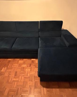 Grande e comodo divano