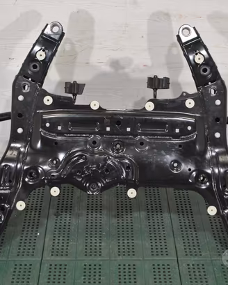 BMW U06 U25 F66 Supporto assale anteriore