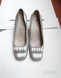 Scarpe, decoltè ,tacco , argentate. 37 Spatafora