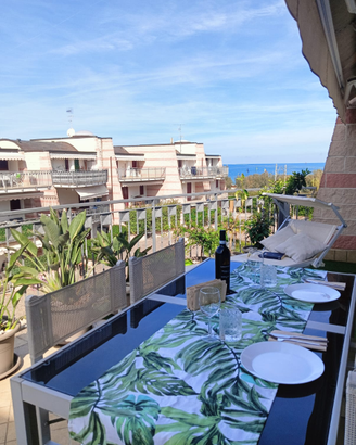 Casa Tikiri - bilocale con terrazzo vista mare