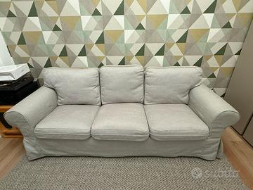 Divano e poggiapiedi ikea EKTORP