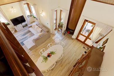 VILLA SINGOLA A PECETTO TORINESE