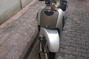 scarabeo 200 GT anche per ricambi o permuta