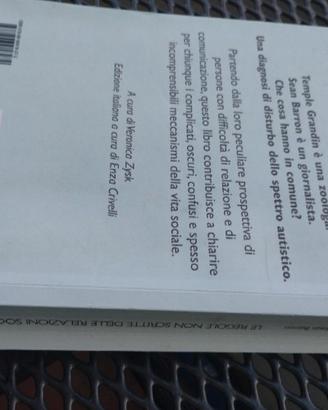 Libro regole non scritte relazioni sociali