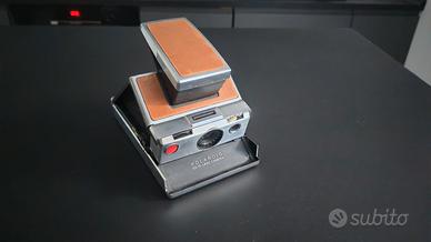 Polaroid sx-70 land camera