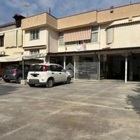 BIFAMILIARE A PARETE