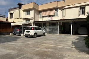 BIFAMILIARE A PARETE