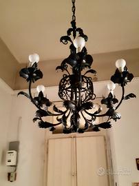 Lampadario in ferro battuto a sei luci