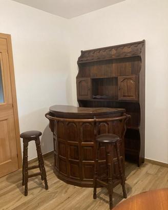 mobile bar in legno