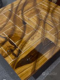 Tavolo legno e resina