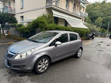 Opel corsa 1.2 benzina