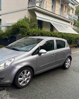 Opel corsa 1.2 benzina