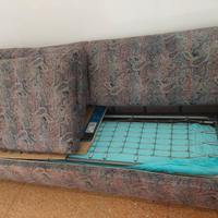 DIVANO IN TESSUTO USATO