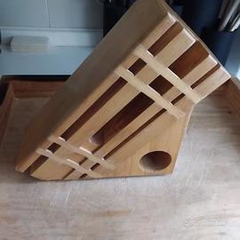 ceppo per coltelli da cucina, in legno.