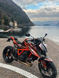 KTM Superduke 1290 r 2021