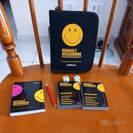 Gioco Carte Dadi Taccuino Lapis + Pochette Renault