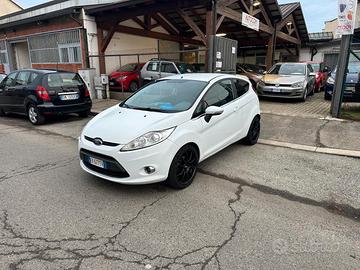Ford Fiesta 1.4 TDCi 70CV 3 porte Titanium