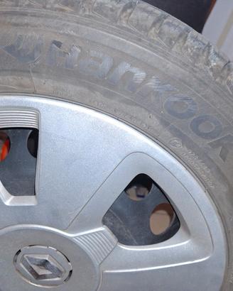 Twingo serie 3  - antineve  Hankook 185/60 R15