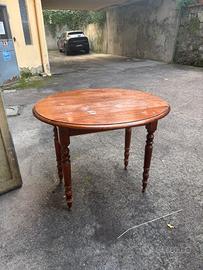 Tavolo modulabile in lunghezza in legno