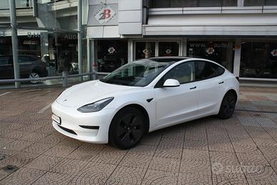 TESLA Model 3 RWD