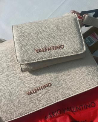 Borsa e portafoglio Valentino