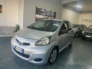 Toyota Aygo 1.0 12V VVT-i 5 porte Now Connect