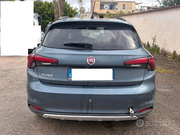Fiat Tipo 1.6 Mjt S&S 5 porte Cross sinistrata