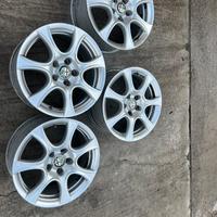 Cerchi in lega da 16 originale alfa romeo