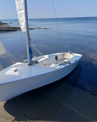 Deriva a vela Skipper CNA