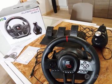 Volante, pedaliera e cambio marce 