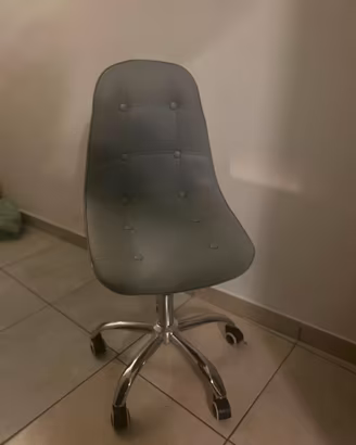 poltrona con rotelle da scrivania