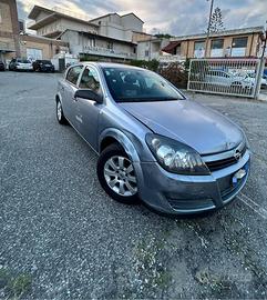 OPEL ASTRA 1.7 2006 DA SISTEMARE VISTA E PIACIUTA