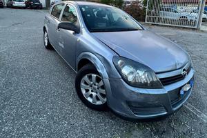 OPEL ASTRA 1.7 2006 DA SISTEMARE VISTA E PIACIUTA