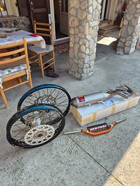 CERCHI SCARICO AKRAPOVIC TITANIUM MANUBRIO PER KTM