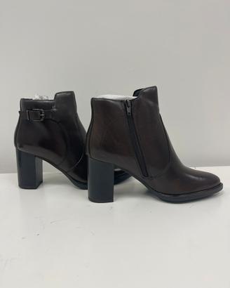 stivaletto co. tacco