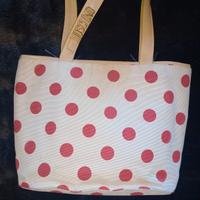 borsa di moschino in tessuto panna a pois rossi