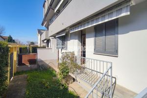 AMPIO MONOLOCALE SU 2 DUE LIVELLI CON TERRAZZO E G