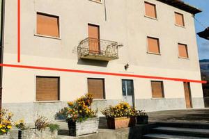 PORZIONE DI CASA SU DUE LIVELLI