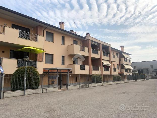 3 LOCALI A CORBETTA