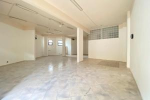 Ampio locale commerciale 170 mq -centro villaricca