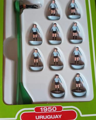 campo da gioco subbuteo  più due squadre