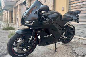 HONDA CBR 600 RR (2009) – Cura Maniacale