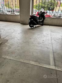 Posto auto ampio , in autorimessa 1auto +1moto