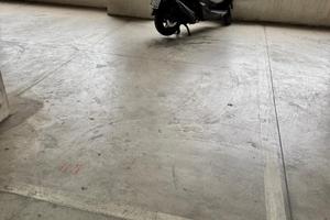 Posto auto ampio , in autorimessa 1auto +1moto