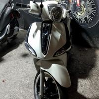 Liberty 125 Targa polacca 